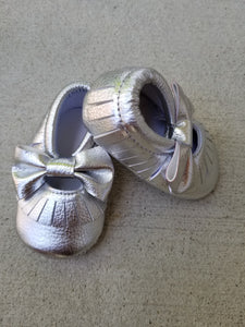 Silver Fringe bow Moccs